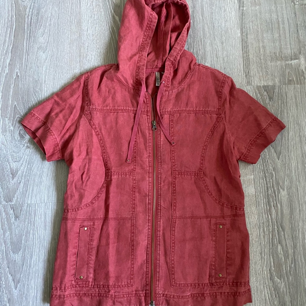 Red Hooded Short Sleeve Jacket